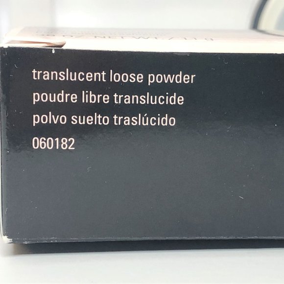 NIB Translucent Loose Powder with Open/Close Sifter-Mary Kay - Picture 5 of 6